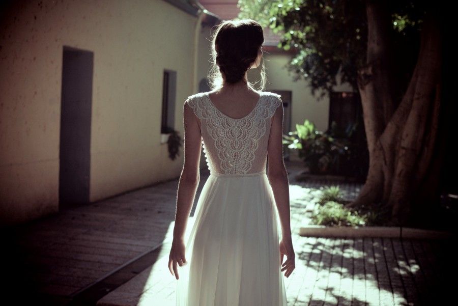 New Simple Flora Bridal Beach Wedding Dresses Chiffon Vneck Pearl Beading Corset Sheer Back Plus Size Bridal Gowns DL13128286997128
