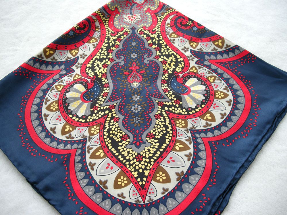 

New Charm Purplish Blue Silk Scarf Women Autumn And Winter Hand Roll-Hemmed Silk Twill Infinity Square Shawl For Gift