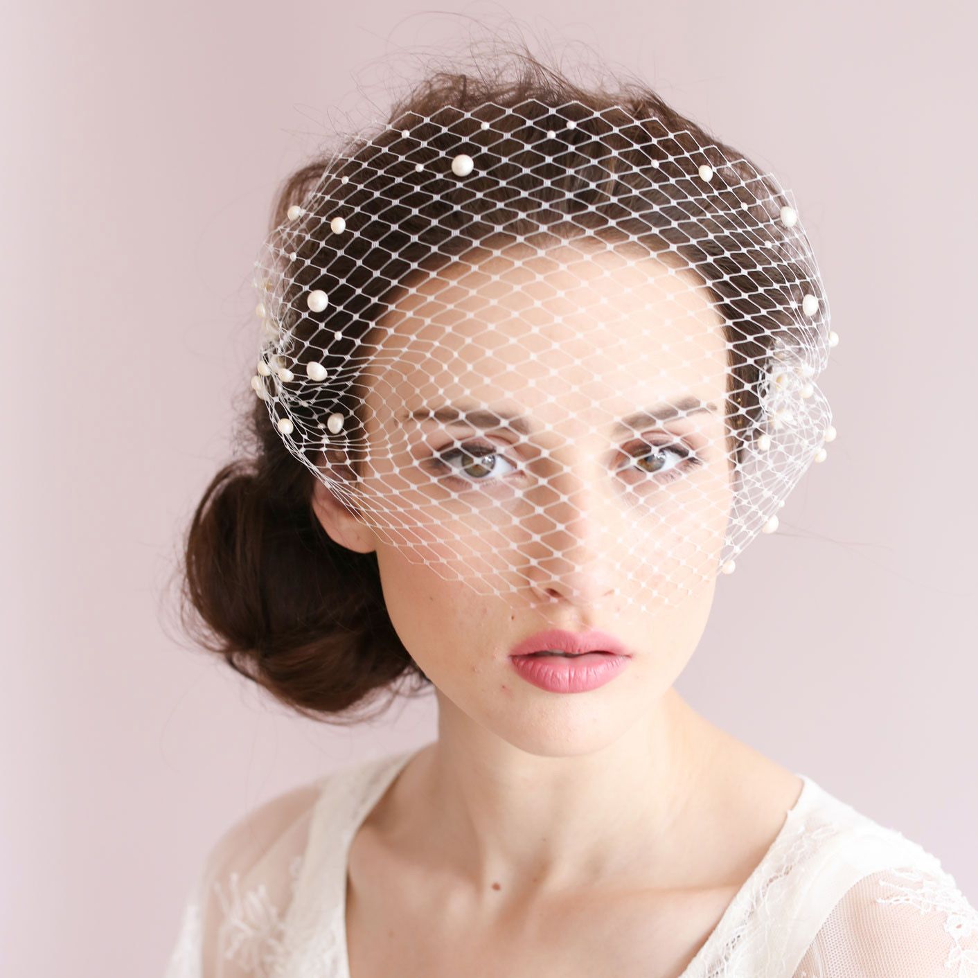 Look - How to blusher wear birdcage veil video Watch - How to blusher wear birdcage veil video