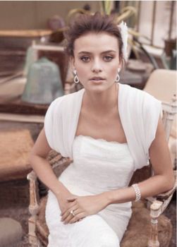 

Cheapest 2014 White Ivory Chiffon Wedding Jacket Short Sleeve Elegant Ruffles Custom Made High Quality Free Shipping