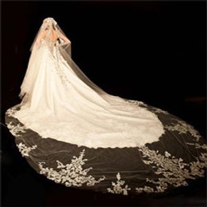 Uroczy Wysokiej Jakości 1 Warstwa Katedra Bride Suknia Ślubna Weil z Cekiny Kryształowe Bezpłatne Grzebienie Białe / Ivory Akcesoria Bridal
