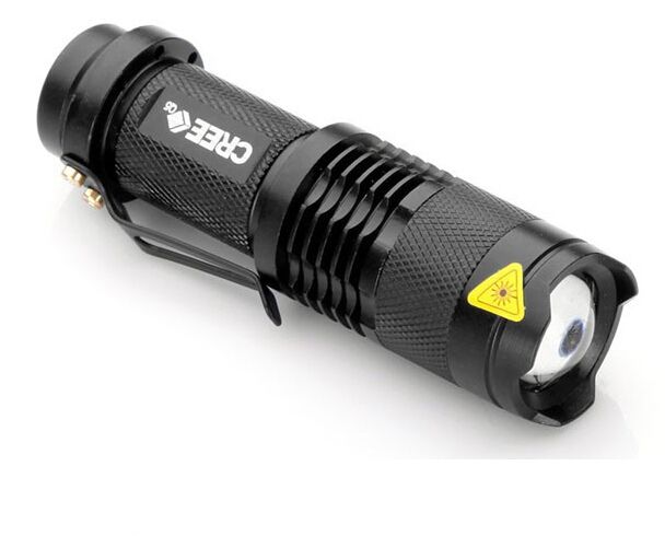 Lampa błyskowa 7W 300LM CREE Q5 LED Camping Latarka Latarka Regulowana Focus Zoom Wodoodporna Latarka +360 Stopni Uchwyt Uchwyt