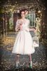 Wysokiej jakości vintage krótkie suknie ślubne vneck 34 Rękaw kwiatowy szarfa koronkowa tiul długość herbaty