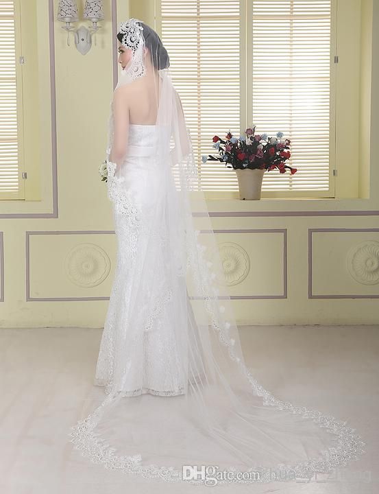 2016 Nuovi veli da sposa della moda 14 metri avorio a strato con bordo velo da sposa dhyz 012491930