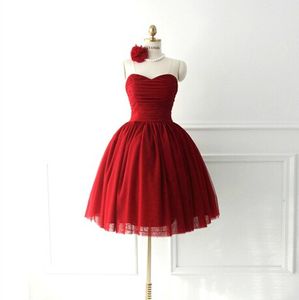 Pretty Sweetheart Knä-längd Tulle Ruffle Lace-up Ball Gown Cocktail / Homecoming Dress With Bow