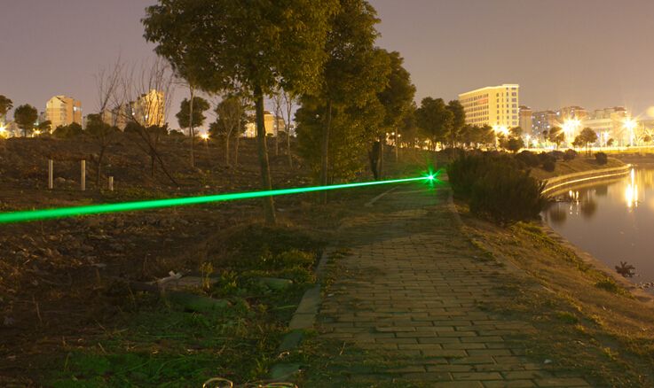 Super potężna wojskowa wysoka moca 532 nm zielone wskaźniki laserowe SOS LED LED LEDLIGHTS RegullableKeyChargergift Box Polowanie Teac2021481