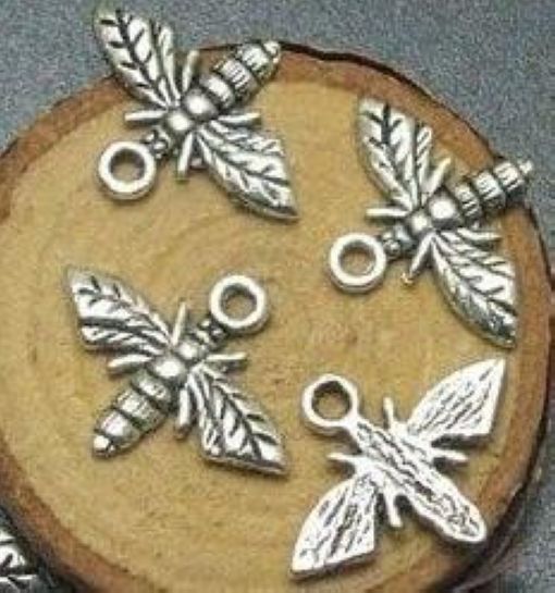 200 sztuk / partia Tybetański Silver Bee Charms Wisiorki do bransoletki Biżuteria Dokonywanie 17x13mm