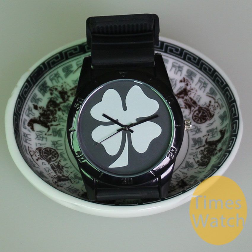 13 цветов унисекс Clover Lucky Birthday Gift Silicone Watch Watch Watches Deco Заручительные часы Vogue Quartz Watches7102931