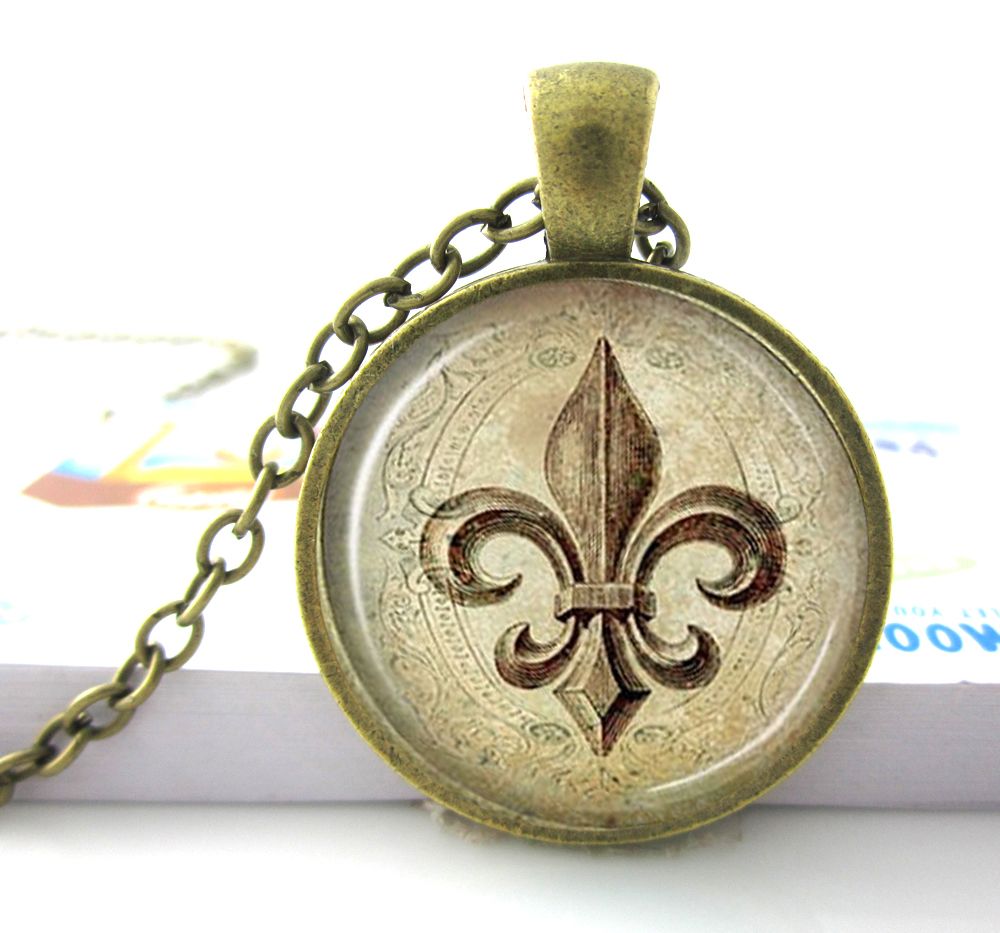 Wholesale K33 Fleur De Lis Necklace Bronze. Lily Flower. Pendant