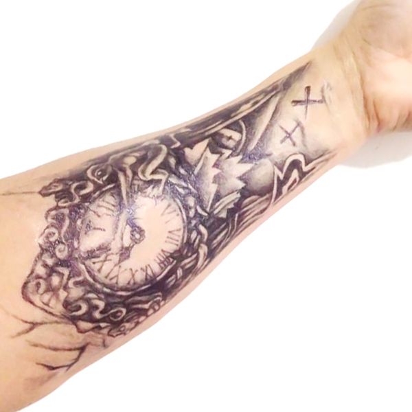 Acheter Gros Temporaire De Gros Bras Tatouage Autocollants Noir Blanc Horloge Modèles Pour Homme Femme Et Unisexe Chaud Gros Faux Tatouages Transfert