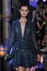 Incredibile lusso 2015 Elie Saab Runway Scollo a V A-line Taffettà Abito da cocktail blu scuro Abito da sera formale a maniche lunghe