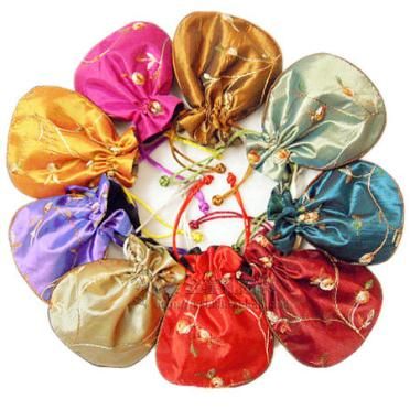 Broderi Frukt Små Satin Väskor Drawstring Presentförpackning Smycken Förvaring Pouch Spice Sachet Tea Candy Favor Bag med fodrade 