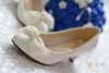 2014 Sapatos de casamento de marfim de renda de arco -bowknot com calçados de noiva 100 artesanais Acessórios de noiva Sapatos de casamento Mulheres Sandal Plat8335005