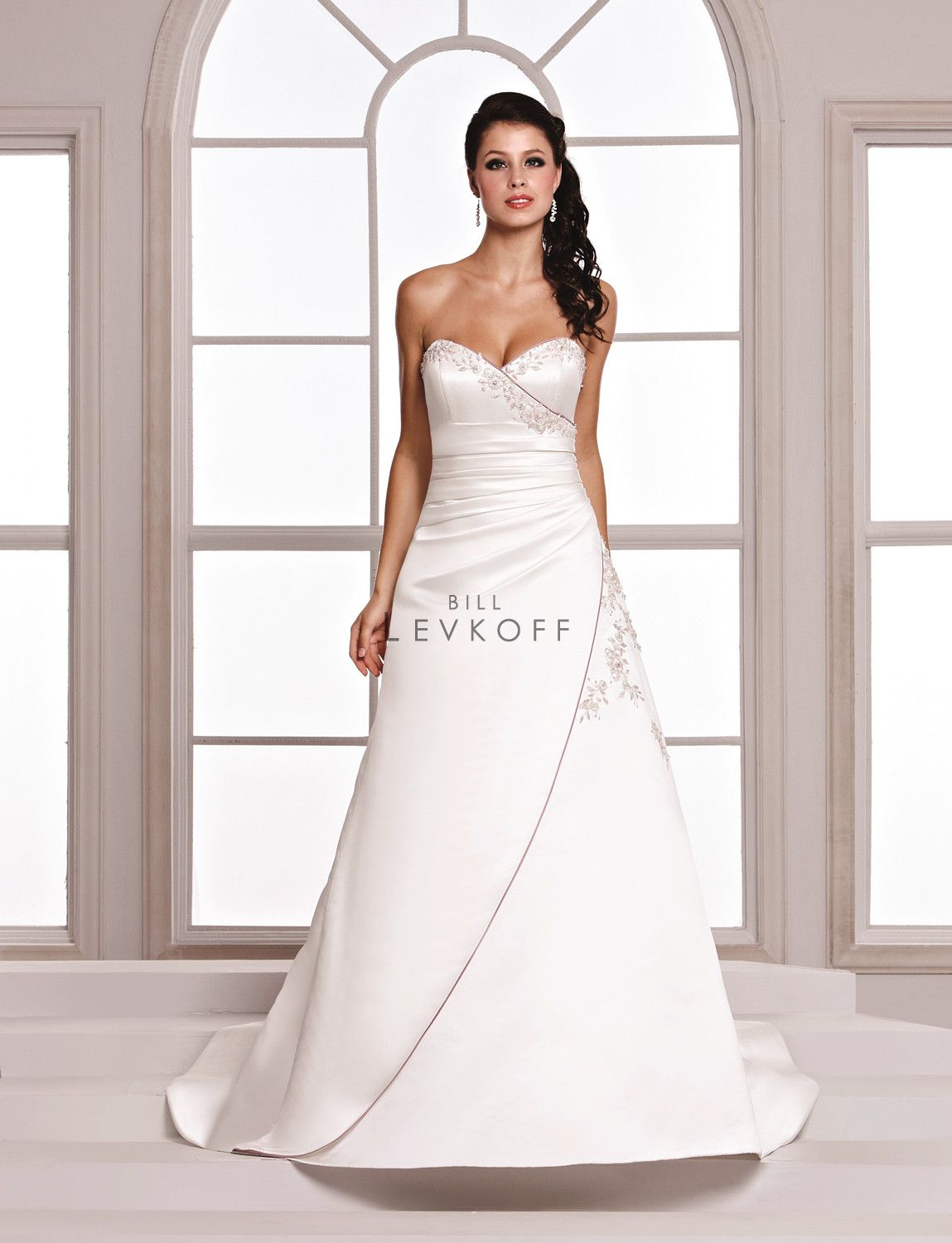 Sexig 2021 Vintage Purple and White Wedding Dresses broderi Bill Levkoff Sweetheart A Line Plus Size Pet Wedding Dresses DL13087339