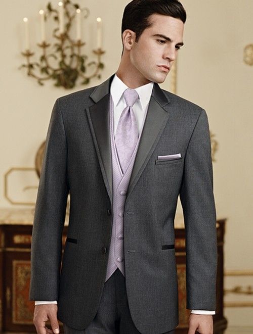 Novio Esmoquin Dos botones Gris oscuro Muesca Solapa Padrinos de boda Boda Blazer para hombre Trajes de fiesta por encargo (chaqueta + pantalones + chaleco + corbata) J843