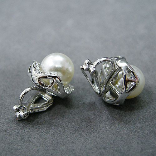 Big Pearl Clip On Earrings With Crystal , 18k Gold Plated Fashion Screw