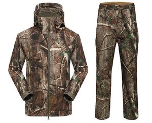 Frete grátis 1 Suit 100% impermeável Realtree AP Camo caça roupas de camuflagem roupa Fato, Caça Camo Jacket Camo Pants