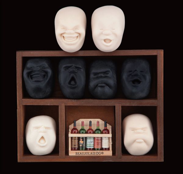 

Brinquedos Engraçados mnyt