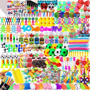 Les albums Party Favors Toys Assortiment for Kids, Fidget Toy Pack Set Birthday Party Favors Goodie Bag Fill pour garçons Girls Pinata Filers