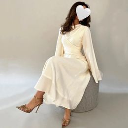 Aleeshuo Simple Arabia Saudita color sólido manga larga Vestidos De Noche ALine plisado gasa cuello redondo vestido De fiesta hasta el tobillo 240228