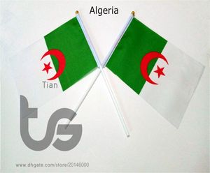 Bannière de drapeau de l'Algérie 10 Vlot de pièces 14x21cm Flag 100 Polyester Flags with Plastic Flagoles pour la décoration de célébration Algeria4368333