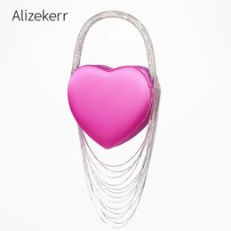 Alizekerr strass gland soirée pochettes femmes Chic et élégant Boutique en forme de coeur diamant Satin sacs à main et sacs à main 240131