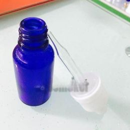 Frascos cuentagotas de vidrio que combinan con todo 30ml 5ml 10ml 15ml 50ml Botellas de vidrio de aceite esencial Botella azul con tapa de goma a prueba de niños 600pcs