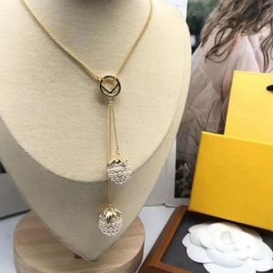 Collar que combina con todo, cadena de eslabones cubanos a la moda con letras de alto sentido para mujer, cadenas para suéter con placa cuadrada epoxi