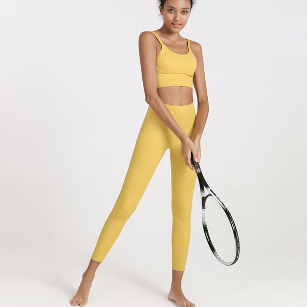 Le nouveau costume de fitness d'al yoga women yoga est doux pour la peau et nu, avec un pantalon de yoga taille haute qui soulève les fesses sans gêne. Pantalon de sport ajusté