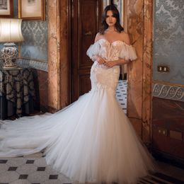 Alonlivn Elegante geborduurde kant Sweetheart zeemeermin trouwjurk met kralenapplicaties Hofsleep Off-shoulder mouwen trompet bruidsjurken