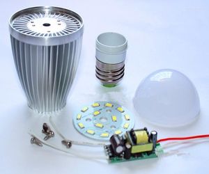 Aluminium lampen E27 E14 3W 5W 7W 9W 12W LED BULB SHELL KIT DRIVER 5730SMD PCB BEWEATSCHUITDELEN VOOR LAMPEN VERBETERD