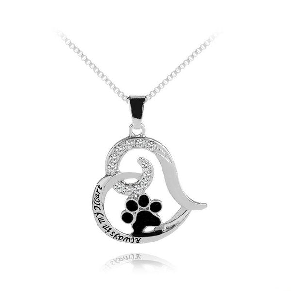 Collier toujours dans mon cœur estampillé à la main, bijoux commémoratifs initiaux, mémorial pour animaux de compagnie avec collier de pattes, cadeau personnalisé pour amoureux des chiens, cadeaux de perte d'animaux de compagnie