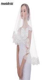 Amanda Bridal Veil Wedding Accessories White Ivory Onelayer Short Bruids Veils Lace Edge Bridal No Comb Wedding Veil3160282