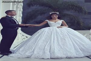 Amandabridal Luxury a dit Mhamad Robe de lin robes de mariée en dentelle arabe V Neck Lace Applique Chapel Train Wedding Bridal Bridal Gowns2079412