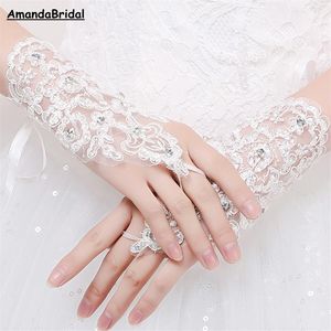 Amandabridal Court Pas Cher Dentelle Appliques Perles Cristaux Longueur De Poignet Sans Doigts Avec Ruban Gants De Mariée Accessoires De Mariage Pour B2477