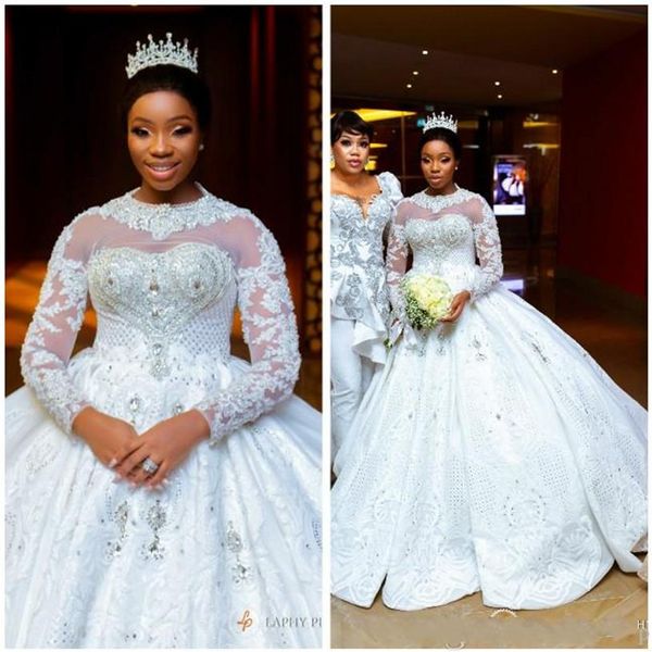 Incroyable Arabe Aso Ebi Plus La Taille Luxueuse Dentelle Robes De Mariée Sexy Cristaux Perlés Manches Longues Robes De Mariée Sheer Neck Weddin284R