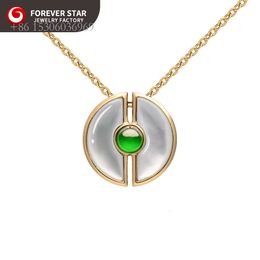 Incroyable de plus haute qualité véritable jade or blanc coque blanche impériale verte glacée jadéite pendante charmes