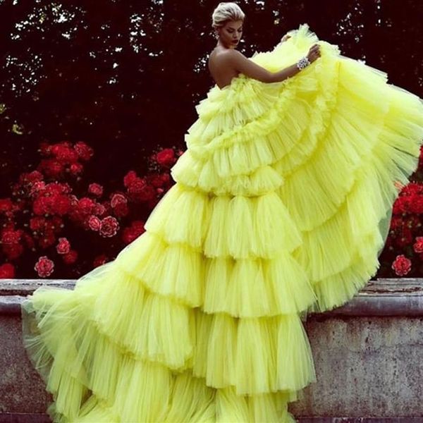 Increíble vestido de fiesta de noche de tul en capas, vestido de noche elegante con gradas de color amarillo brillante, vestidos largos de graduación hechos a medida246s