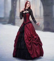 Verbazingwekkende Rode En Zwarte Gothic Baljurk Trouwjurken Middeleeuwse Vampier Bruid Jurk Lace Up Bruidsjurken robe de mariee1522064