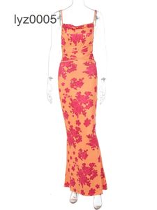 Amazon Cross Border Women's 2024 Spring Nieuw product Sexy Backless Lace Up Dress met bedrukte hangende riem jurk voor vrouwen PNV0