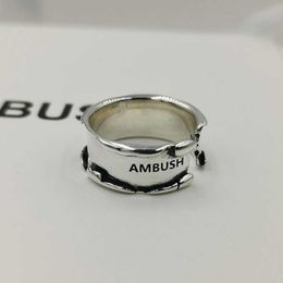 La bague AMBUSH en argent sterling s925 est utilisée comme petit cadeau de marque industrielle pour hommes et femmes le jour de la Saint-Valentin 221011288g