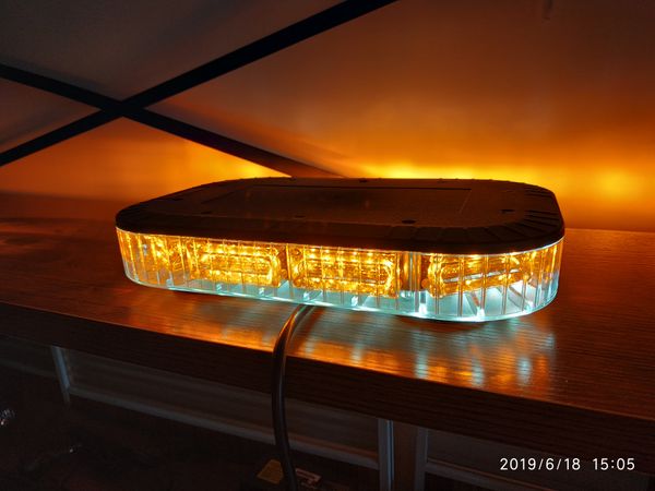 Diseño americano Nuevo producto 52 piezas * 1 W Led coche Mini barra de luces de advertencia, luces de emergencia de la policía, luz estroboscópica de ambulancia, 29 cm, impermeable