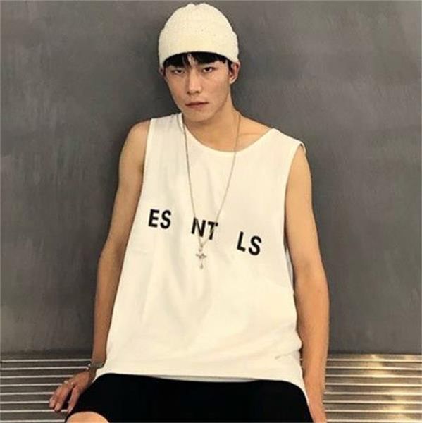 Amérique été hommes femmes sans manches T-shirts designer respirant 100% coton marque lettre correcte impression graphique de haute qualité t-shirts décontractés gilet débardeur