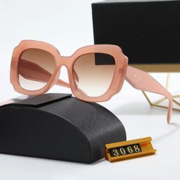 Gafas americanas Nuevas gafas de sol de gama alta para mujer, negro, blanco, verano, protección UV, montura de carey, color de piel rosa, encantador y generoso.