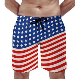 Short de bain imprimé drapeau américain Étoiles et rayures 4 juillet Pantalon court de plage Taille élastique Motif imprimé Maillot de bain Y220420
