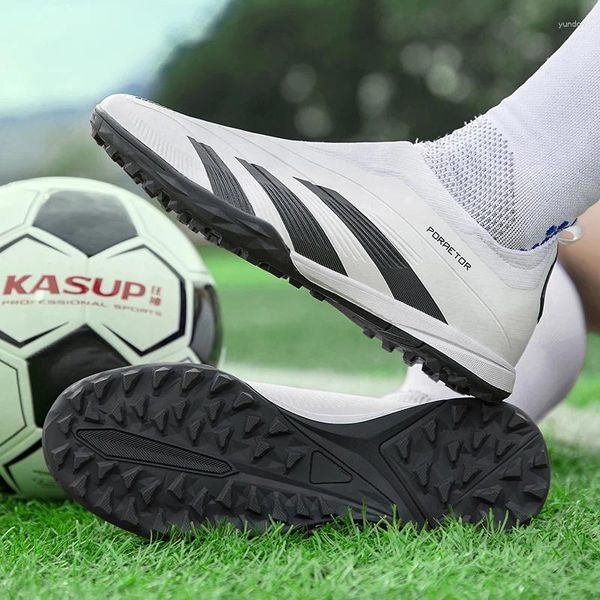 Chaussures de football américain de football masculin à bas niveau non-lace-up choueur non glissée courte épikes en caoutchouc extérieur intérieur pelouse futsal