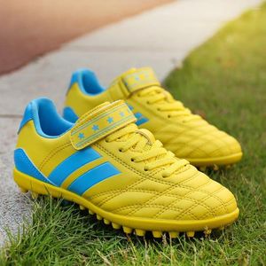 Amerikaanse voetbalschoenen verkopen gele kinder sneakers niet-slip lang piekvoetbal voor kinderen laaggesneden haaklus kinderfutsal