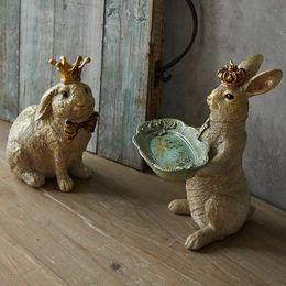Américain léger luxe rétro résine couronne lapin plateau de rangement ornements de bureau décoration de la maison conte de fées figurines de jardin artisanat 240304