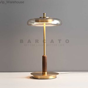 Lámpara de mesa de cobre con brillo dorado de lujo americano, seta de cristal al lado de la lámpara para luces de mesa de dormitorio, luces de escritorio de estudio para sala de estar HKD230829 HKD230829