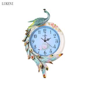 American Peacock Personnalité Salon De Luxe Mode Simple Atmosphère Créative Moderne Quartz Horloge Murale Suspendue 210414